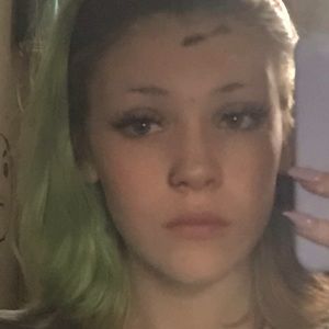 Meet your Posher, Lola